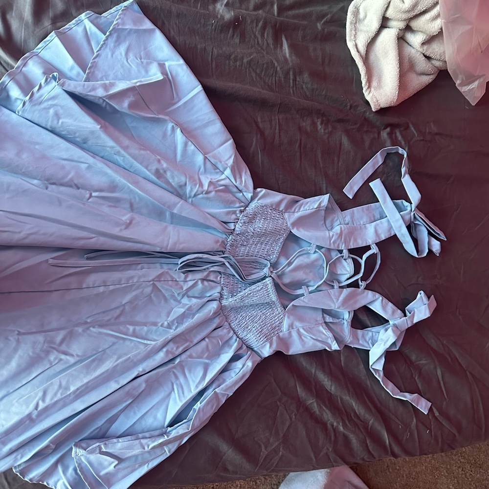 Dreamy light Blue Dress - Picture 4 of 4